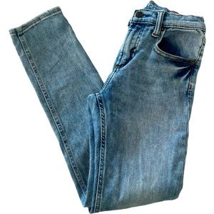 GAP Girls skinny moulant jeans. Blue denim. 12